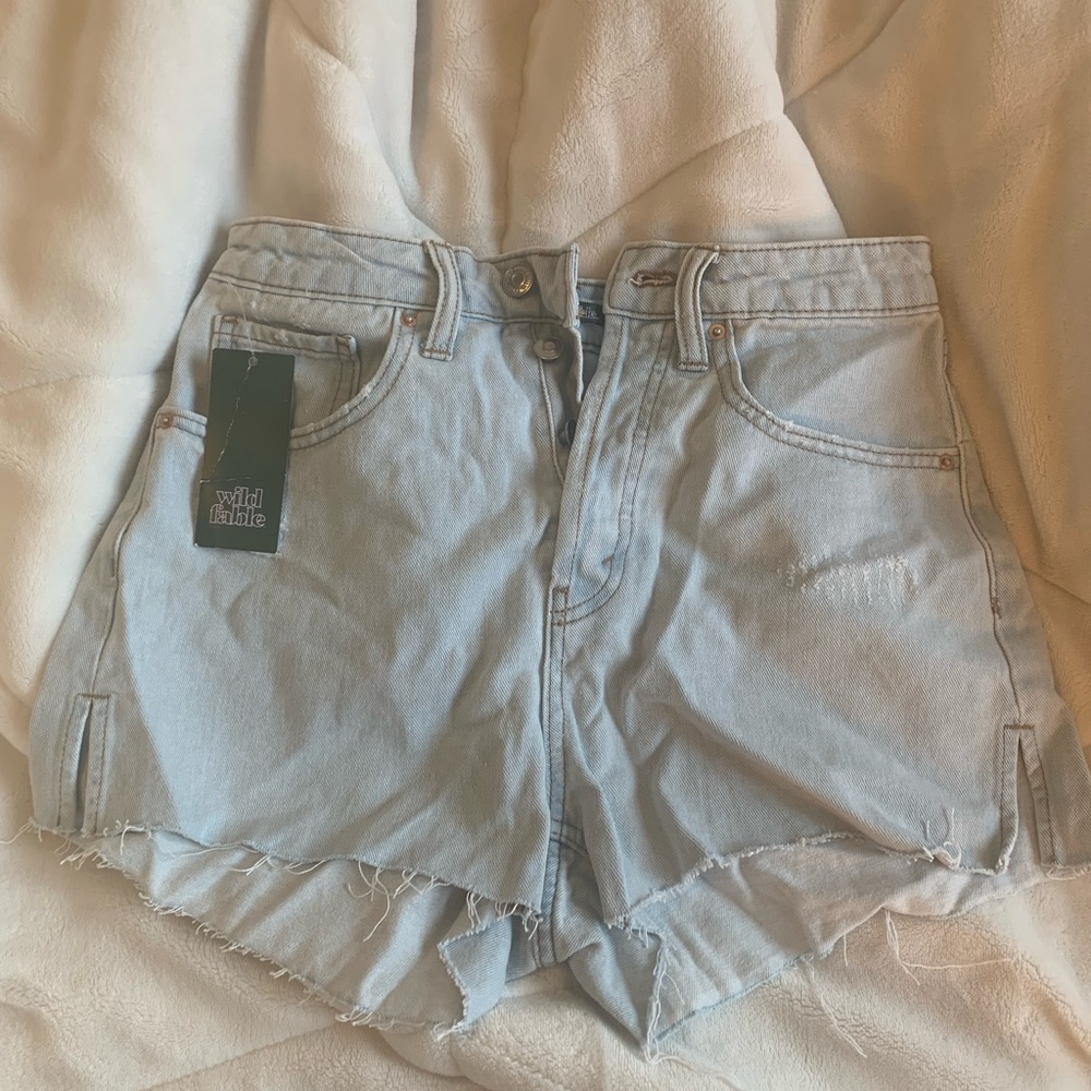 NWT TARGET JEAN SHORTS SIZE 2